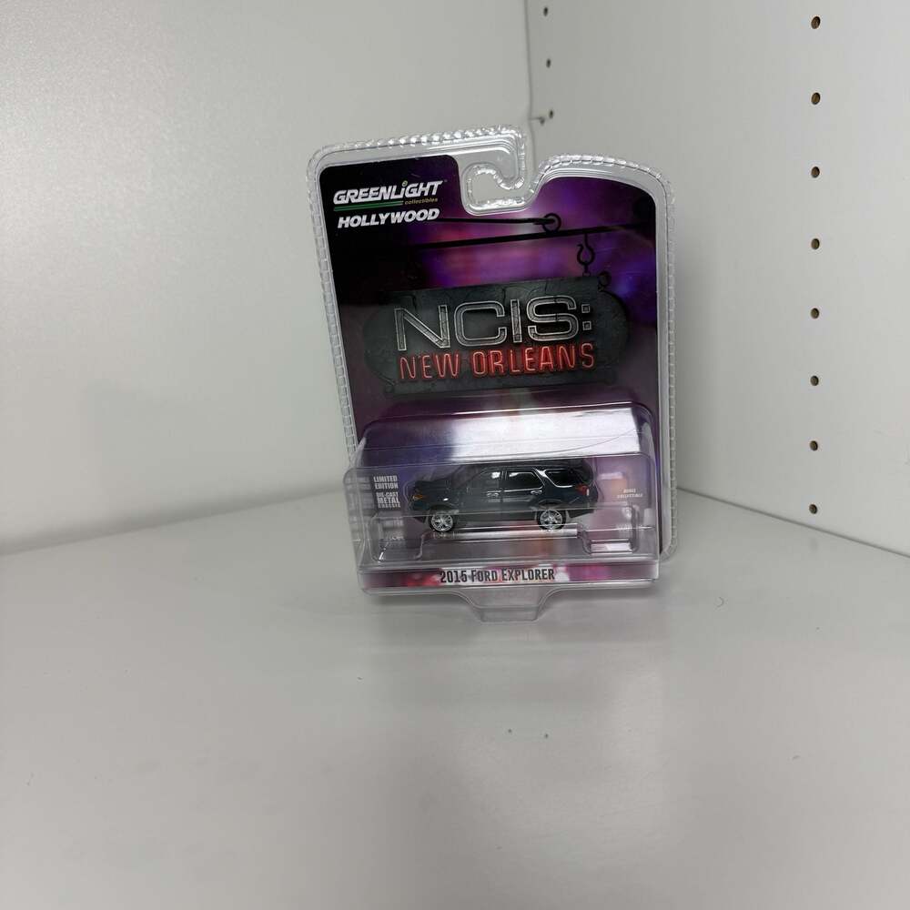 Greenlight Hollywood NCIS: New Orleans 2015 Ford Explorer 1:64 Diecast Car
